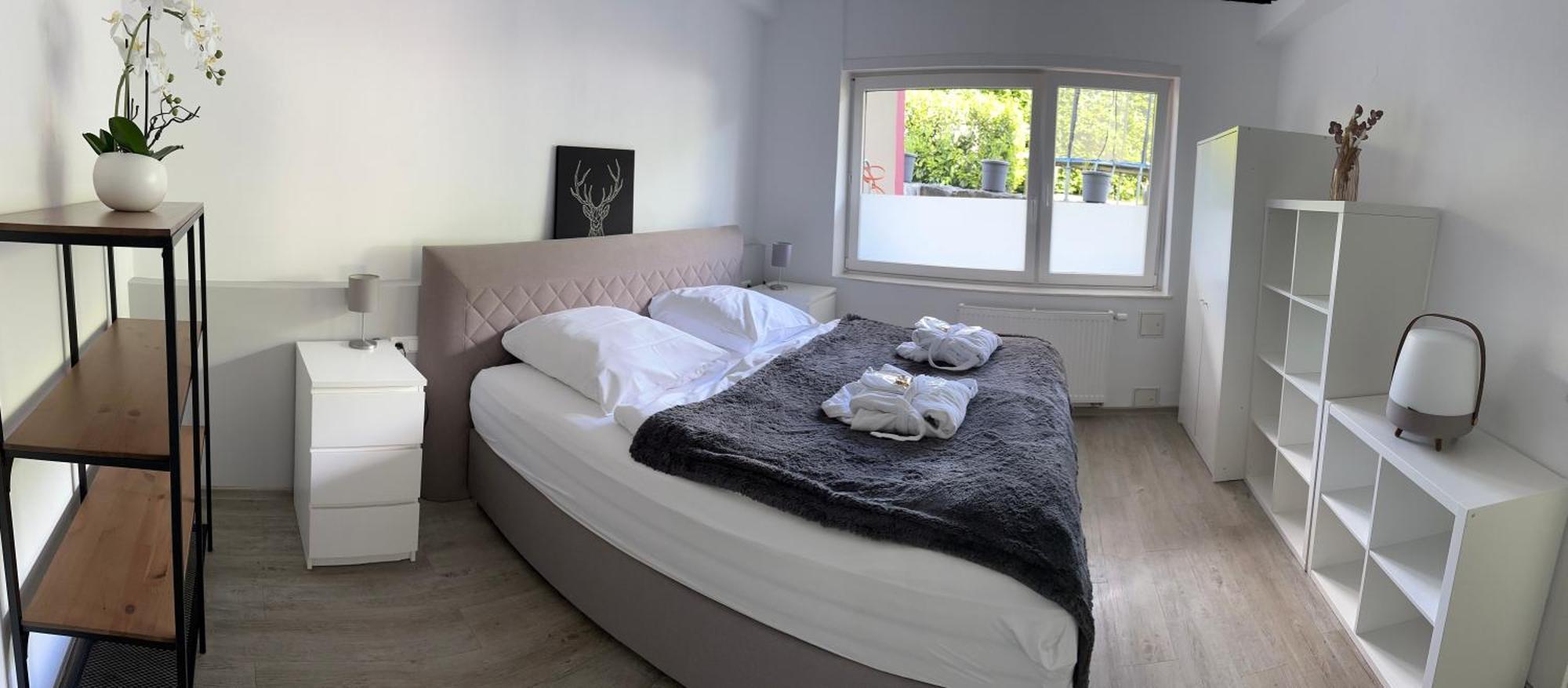 Ferienwohnung Schlossblick - 4 Sterne Sauna Pool Whirlpool Exklusiv برونفلس المظهر الخارجي الصورة