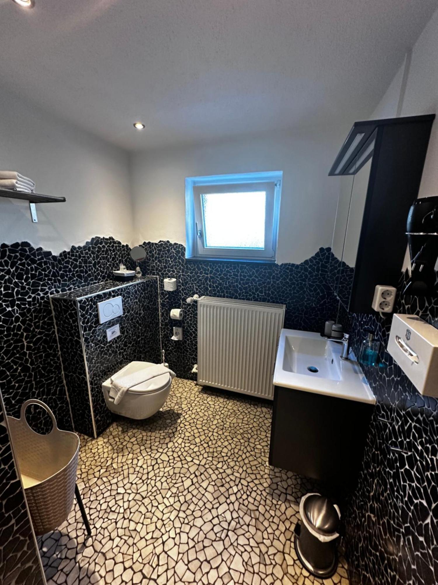 Ferienwohnung Schlossblick - 4 Sterne Sauna Pool Whirlpool Exklusiv برونفلس المظهر الخارجي الصورة